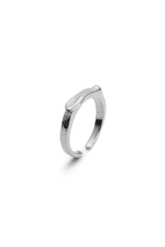 unique ring-5-monateo
