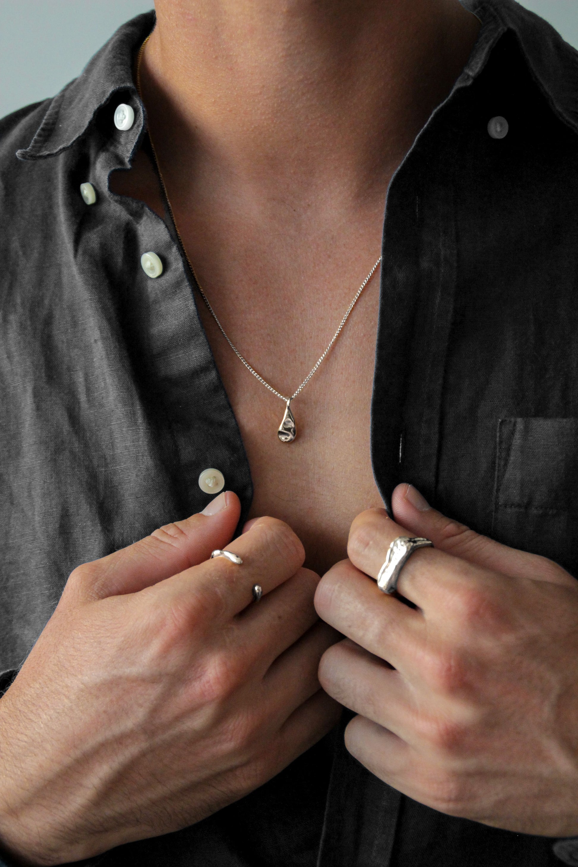 goutte necklace-2-monateo