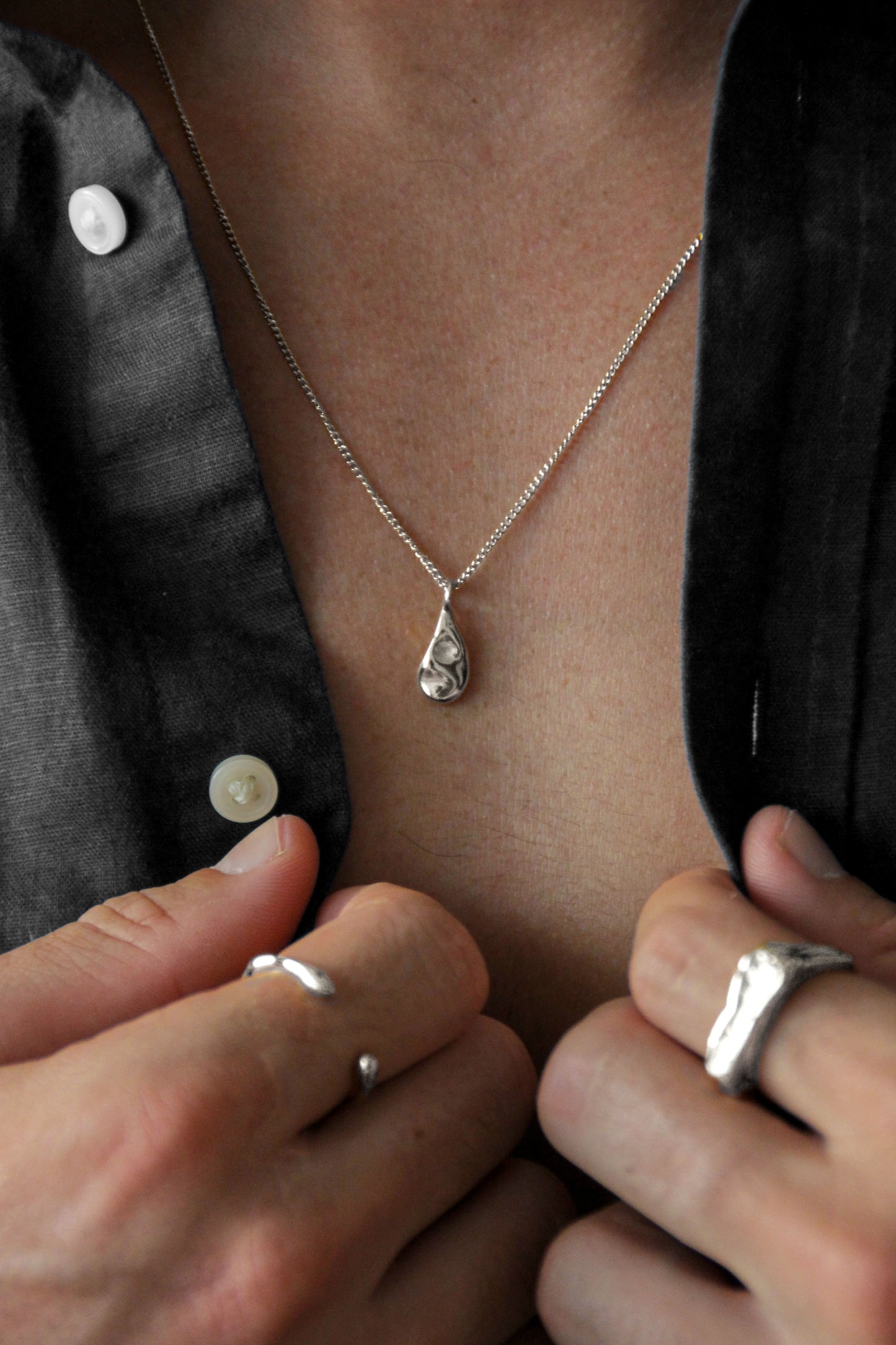 goutte necklace-4-monateo