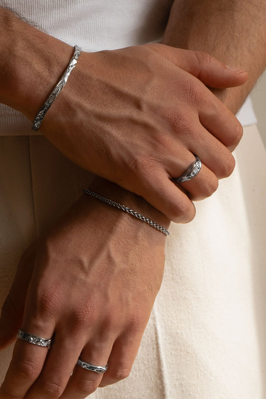 insolite ring-4-monateo