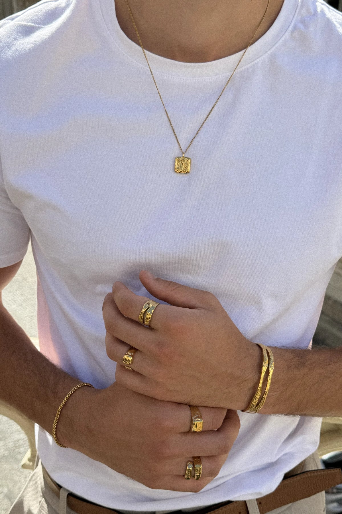 bloc necklace gold