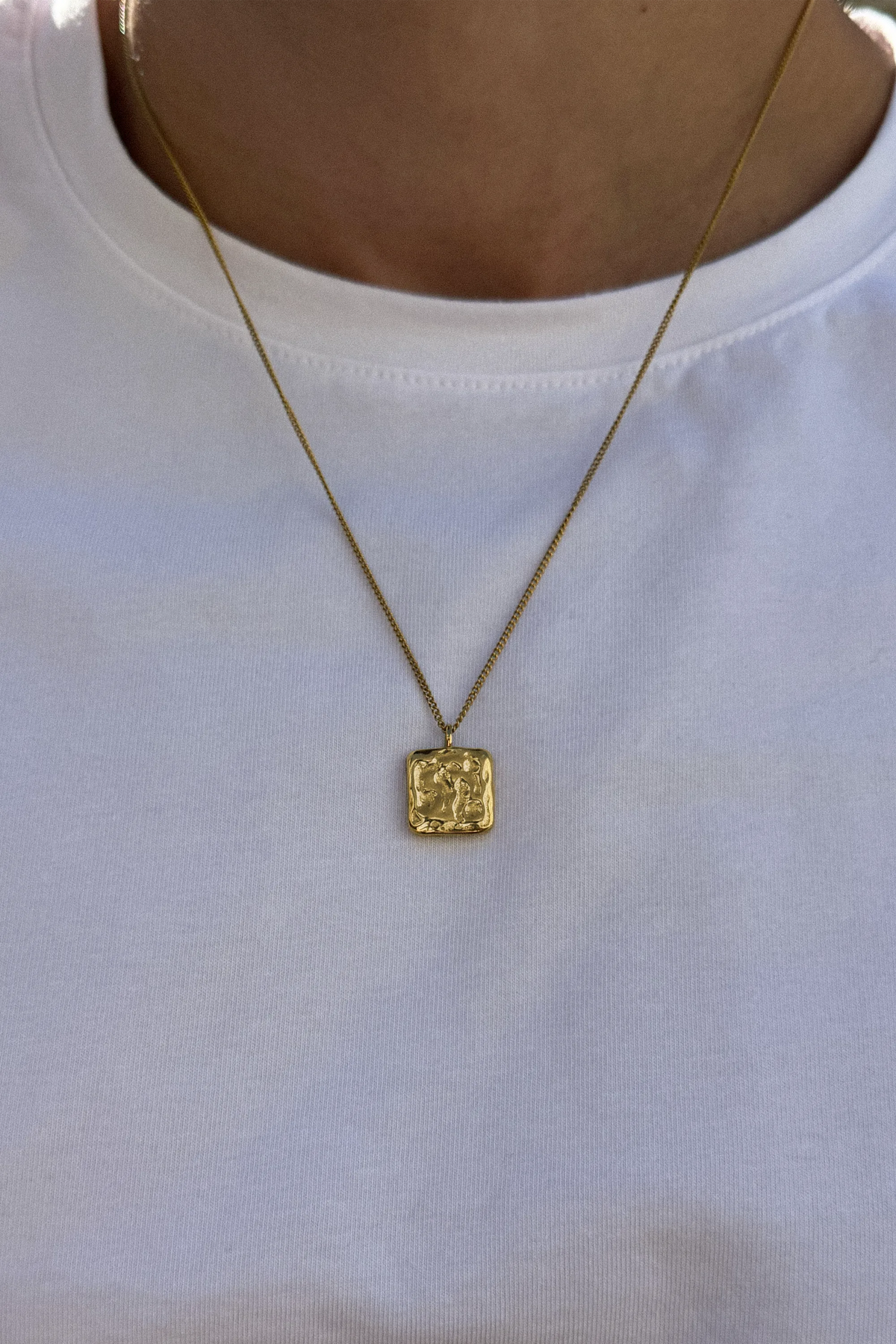 bloc necklace gold