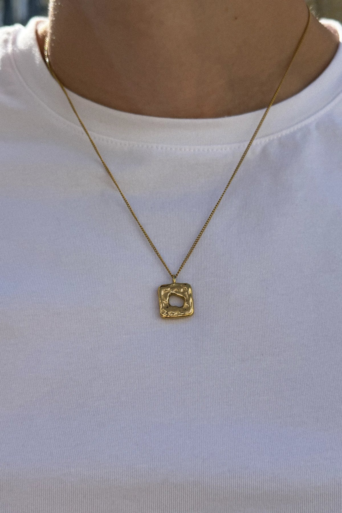 ouverture necklace gold